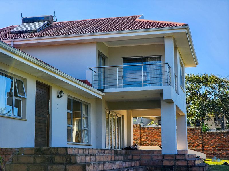 5 Bedroom Property for Sale in Gonubie Eastern Cape
